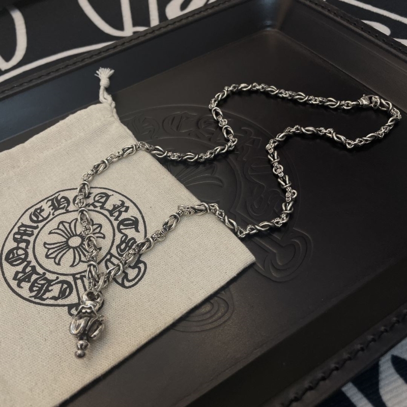 Ch*0me He**ts necklaces